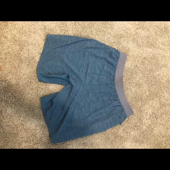 Lululemon T.H.E. Short 9” size XL - Picture 2 of 3